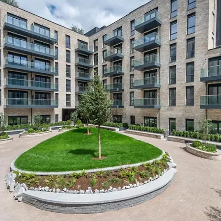 Luxury 1 Bed In Centre Full Kitchen 1 On The Docklands Apartment *